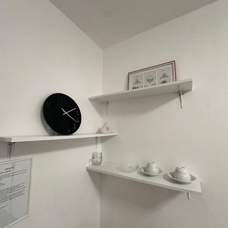 Room 1 Km From Center Братислава Екстериор снимка
