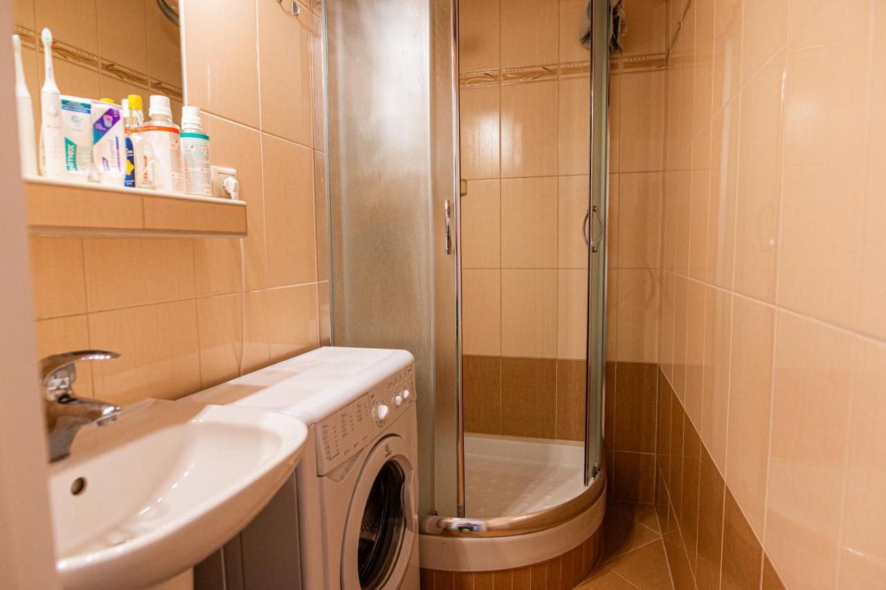Room 1 Km From Center Братислава Екстериор снимка